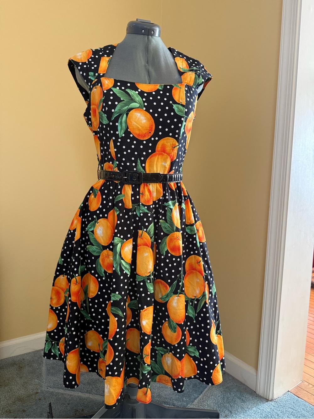 Medium Bernie Dexter Veronique Dress in Oranges Print